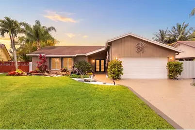 10227 SW 49th Ct, Cooper City, FL 33328 - Photo 2