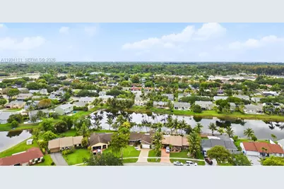 10227 SW 49th Ct, Cooper City, FL 33328 - Photo 38