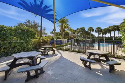 11652 SW 13th Ct, Pembroke Pines, FL 33025 - Photo 38