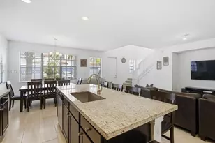 11652 SW 13th Ct, Pembroke Pines, FL 33025 - Photo 8