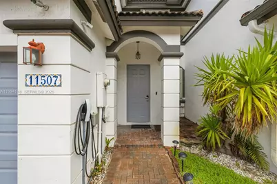 11507 NW 77th St, Doral, FL 33178 - Photo 4