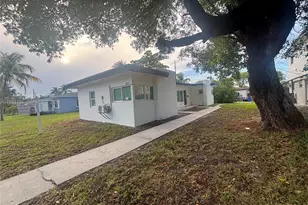 2071 NE 169th St, North Miami Beach, FL 33162 - Photo 48