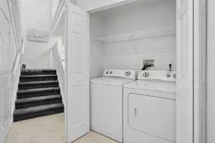 728 SE 2nd St, Pompano Beach, FL 33060 - Photo 16