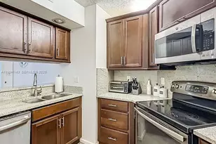 10401 W Broward Blvd, Plantation, FL 33324 - Photo 6