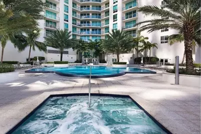 300 S Biscayne Blvd #T-2012, Miami, FL 33131 - Photo 26