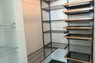 300 S Biscayne Blvd, Miami, FL 33131 - Photo 18