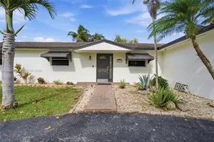 28500 SW 161st Ave, Homestead, FL 33033 - Photo 2