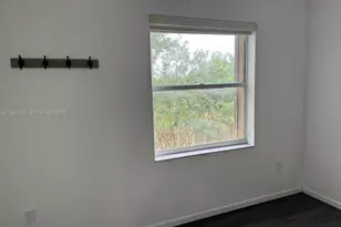 650 NW 170th Terrace, Pembroke Pines, FL 33028 - Photo 32