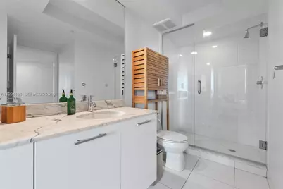 500 Brickell Ave #2510, Miami, FL 33131 - Photo 4