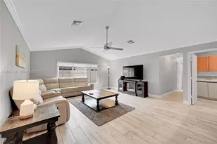 9841 SW 1st St, Plantation, FL 33324 - Photo 34
