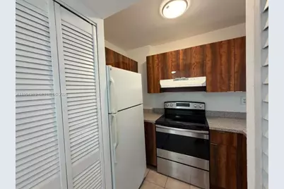 8185 NW 7th St #517, Miami, FL 33126 - Photo 12