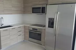 121 NE 34th St, Miami, FL 33137 - Photo 12