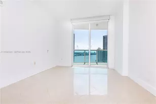 31 SE 5th St, Miami, FL 33131 - Photo 16