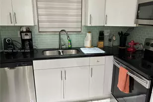 17801 N Bay Rd, Sunny Isles Beach, FL 33160 - Photo 14