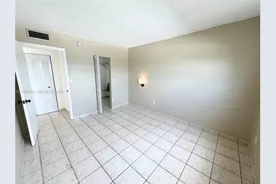 3640 NW 9th St #505, Miami, FL 33125 - Photo 10