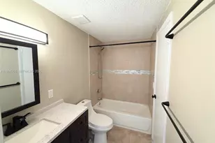 3640 NW 9th St, Miami, FL 33125 - Photo 8