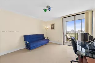 20379 W Country Club Dr, Aventura, FL 33180 - Photo 18