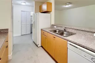 22631 SW 88th Pl, Cutler Bay, FL 33190 - Photo 10