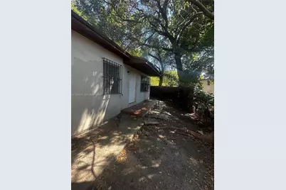 112 NE 63rd St #112, Miami, FL 33138 - Photo 2
