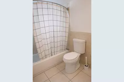 1090 NE 129th St #205, North Miami, FL 33161 - Photo 8