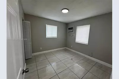 1940 Washington Ave #12, Opa Locka, FL 33054 - Photo 6