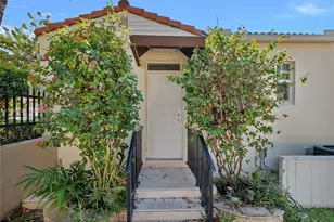 814 Lenox Ave., Miami Beach, FL 33139 - Photo 1