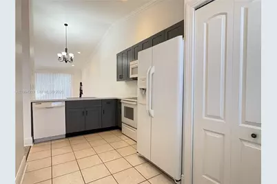 6702 NW 190th St #6702, Hialeah, FL 33015 - Photo 12