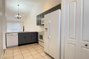 6702 NW 190th St, Hialeah, FL 33015 - Photo 12