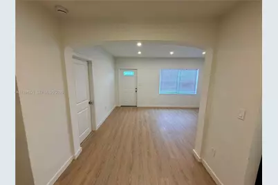 255 NW 32nd St #1, Miami, FL 33127 - Photo 4