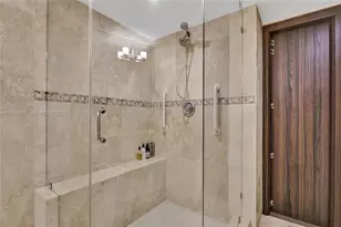 1000 Quayside Terrace, Miami, FL 33138 - Photo 22