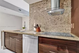 325 S Biscayne Blvd, Miami, FL 33131 - Photo 24