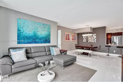 325 S Biscayne Blvd #2519, Miami, FL 33131 - Photo 2