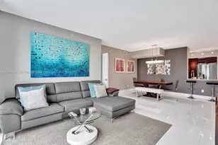 325 S Biscayne Blvd, Miami, FL 33131 - Photo 2