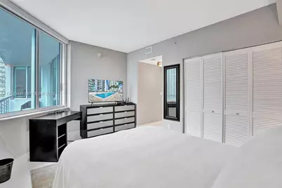 325 S Biscayne Blvd #2519, Miami, FL 33131 - Photo 12
