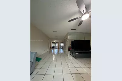 4801 NW 13th Ave, Deerfield Beach, FL 33064 - Photo 4