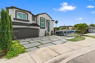 15646 SW 97 Terra, Kendall, FL 33196 - Photo 2