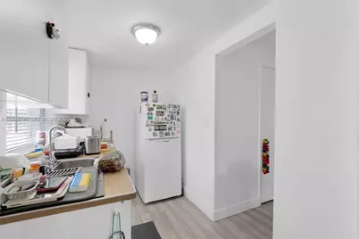 300 Northwest Blvd, Miami, FL 33126 - Photo 10