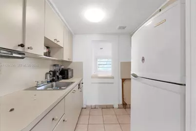 300 Northwest Blvd, Miami, FL 33126 - Photo 20