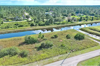 1134 Hudson St E, Lehigh Acres, FL 33974 - Photo 6