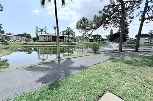 340 Pine Ridge Cir, Greenacres, FL 33463 - Photo 2