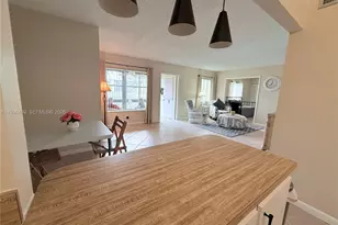 340 Pine Ridge Cir, Greenacres, FL 33463 - Photo 18