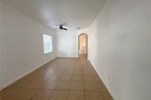 22569 SW 89th Pl, Cutler Bay, FL 33190 - Photo 8