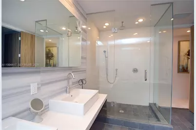 1100 Biscayne Blvd #6104, Miami, FL 33132 - Photo 20