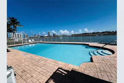 946 Bay Dr #4, Miami Beach, FL 33141 - Photo 14