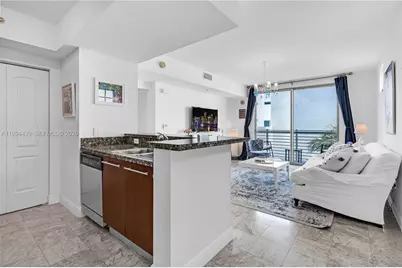 110 Washington Ave #1712, Miami Beach, FL 33139 - Photo 2