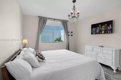 110 Washington Ave #1712, Miami Beach, FL 33139 - Photo 14