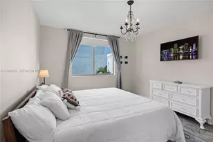 110 Washington Ave, Miami Beach, FL 33139 - Photo 14