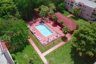 8411 NW 8th St, Miami, FL 33126 - Photo 14