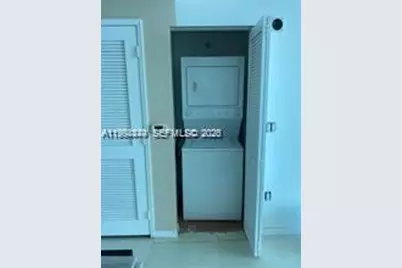 951 Brickell Ave #3002, Miami, FL 33131 - Photo 14