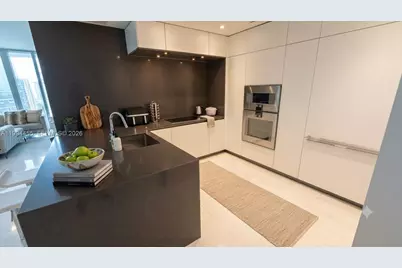 300 Biscayne Boulevard Way #3409W, Miami, FL 33131 - Photo 10